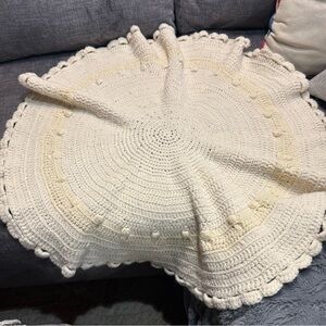 Vintage Hand Crocheted Round Afghan. 32” round. Multiple uses